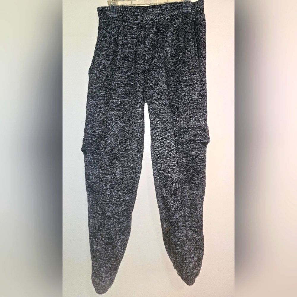 EUC - Men's Gray Cougar Sport Jogger Pants - L